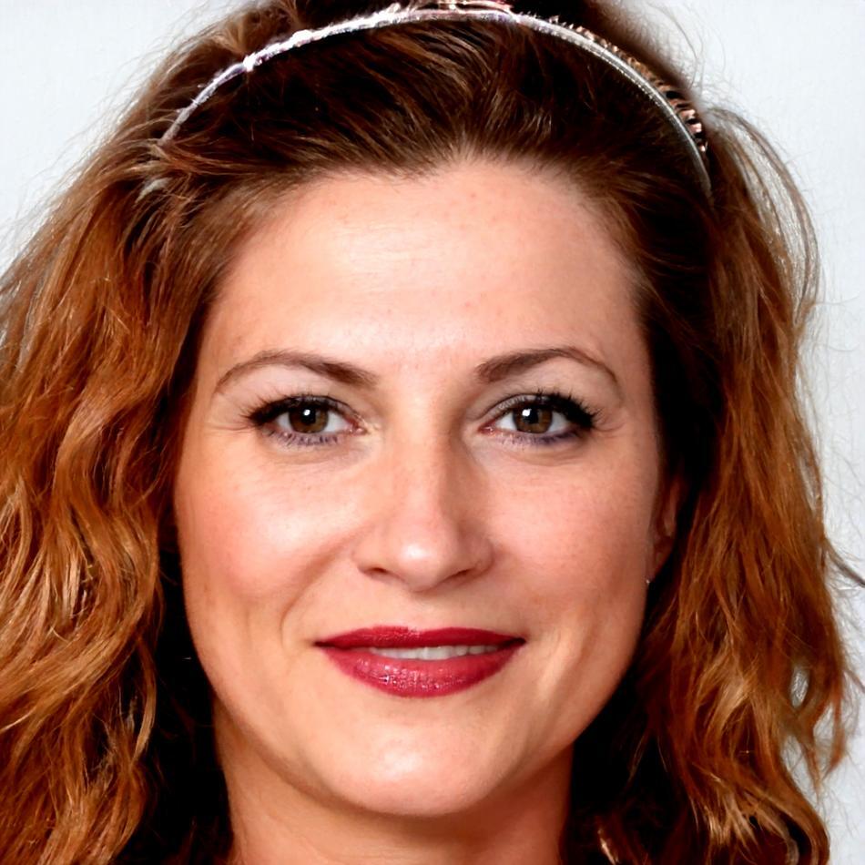 Carmen Vega, Directora Académica